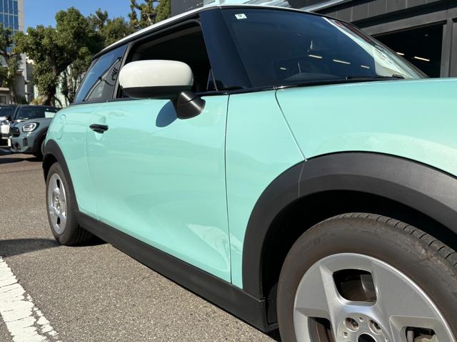 MINI クーパーC クラシック・トリム 弊社デモカー・ハンドルヒーター・シートヒーター・バックカメラ・前後障害物センサー・ハンズオフACC・衝突軽減ブレーキ・AppleCarPlay・ヘッドアップディスプレイ・16インチAW・ETC・禁煙車(66枚目)
