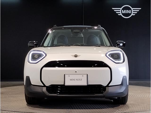 MINI エースマンE クラシック・トリム BMWJapanデモカー・クラシックトリム・360度カメラ・ハンドルヒーター・シートヒーター・ヘッドアップディスプレイ・ハンズオフACC・衝突軽減ブレーキ・17インチAW・禁煙車・ETC(5枚目)
