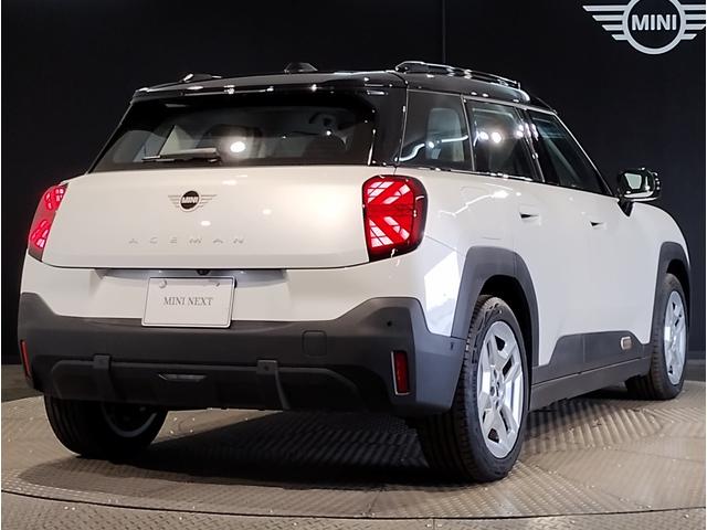 MINI エースマンE クラシック・トリム BMWJapanデモカー・クラシックトリム・360度カメラ・ハンドルヒーター・シートヒーター・ヘッドアップディスプレイ・ハンズオフACC・衝突軽減ブレーキ・17インチAW・禁煙車・ETC(8枚目)