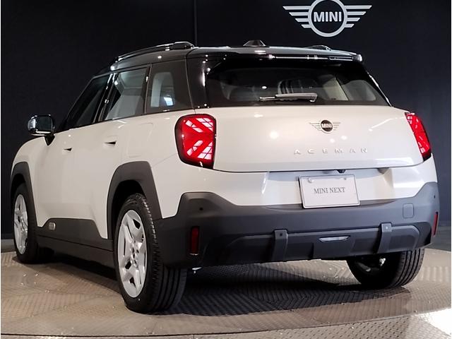 MINI エースマンE クラシック・トリム BMWJapanデモカー・クラシックトリム・360度カメラ・ハンドルヒーター・シートヒーター・ヘッドアップディスプレイ・ハンズオフACC・衝突軽減ブレーキ・17インチAW・禁煙車・ETC(10枚目)