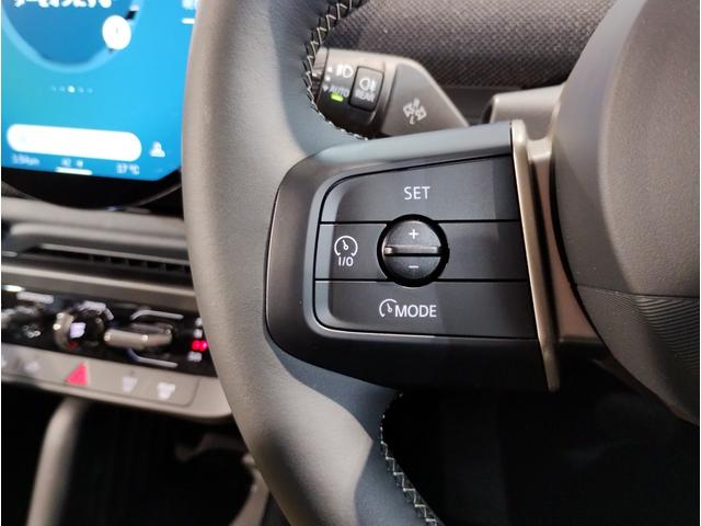 MINI エースマンE クラシック・トリム BMWJapanデモカー・クラシックトリム・360度カメラ・ハンドルヒーター・シートヒーター・ヘッドアップディスプレイ・ハンズオフACC・衝突軽減ブレーキ・17インチAW・禁煙車・ETC(26枚目)