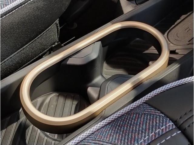 MINI エースマンE クラシック・トリム BMWJapanデモカー・クラシックトリム・360度カメラ・ハンドルヒーター・シートヒーター・ヘッドアップディスプレイ・ハンズオフACC・衝突軽減ブレーキ・17インチAW・禁煙車・ETC(51枚目)