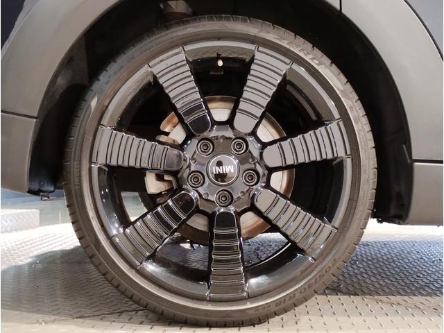 MINI クーパー レゾリュート・エディション 弊社元デモカー 特別仕様車 アップルカープレイ クルーズコントロール 専用ブロンズパーツ 純正18インチアロイホイール LEDヘッドライト インテリジェントセーフティ バックカメラ ミラーETC(19枚目)