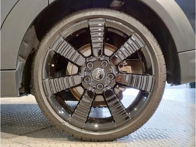 MINI クーパー レゾリュート・エディション 弊社元デモカー 特別仕様車 アップルカープレイ クルーズコントロール 専用ブロンズパーツ 純正18インチアロイホイール LEDヘッドライト インテリジェントセーフティ バックカメラ ミラーETC(20枚目)