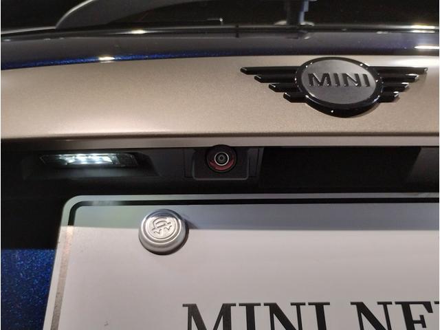MINI クーパー レゾリュート・エディション 弊社元デモカー 特別仕様車 アップルカープレイ クルーズコントロール 専用ブロンズパーツ 純正18インチアロイホイール LEDヘッドライト インテリジェントセーフティ バックカメラ ミラーETC(23枚目)