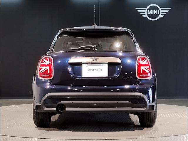 MINI クーパー レゾリュート・エディション 弊社元デモカー 特別仕様車 アップルカープレイ クルーズコントロール 専用ブロンズパーツ 純正18インチアロイホイール LEDヘッドライト インテリジェントセーフティ バックカメラ ミラーETC(68枚目)