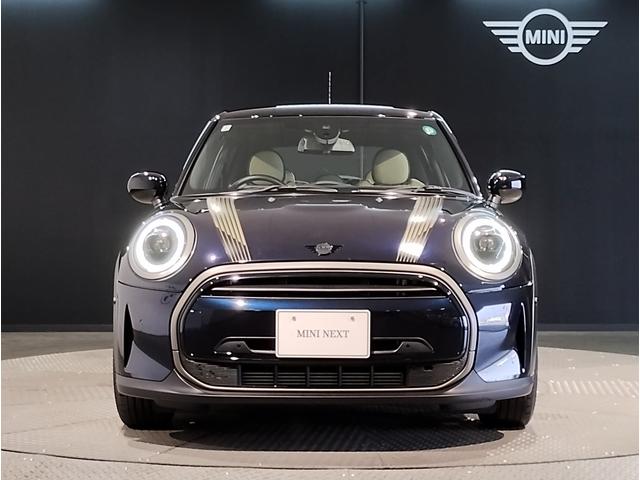 MINI クーパー レゾリュート・エディション 弊社元デモカー 特別仕様車 アップルカープレイ クルーズコントロール 専用ブロンズパーツ 純正18インチアロイホイール LEDヘッドライト インテリジェントセーフティ バックカメラ ミラーETC(69枚目)