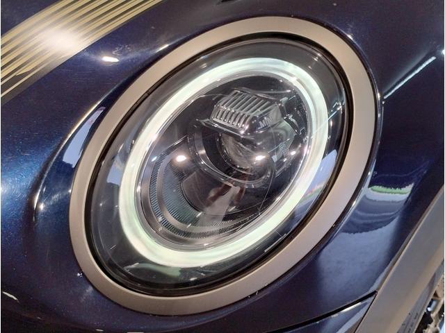 MINI クーパー レゾリュート・エディション 弊社元デモカー 特別仕様車 アップルカープレイ クルーズコントロール 専用ブロンズパーツ 純正18インチアロイホイール LEDヘッドライト インテリジェントセーフティ バックカメラ ミラーETC(79枚目)
