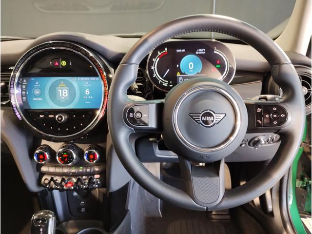 MINI クーパーDプレミアムプラスパッケージクラシックトリム 弊社元デモカー アップルカープレイ バックカメラ シートヒーター LEDヘッドライト 純正16インチアロイホイール インテリジェントセーフティ コンフォートアクセス クルーズコントロール(23枚目)