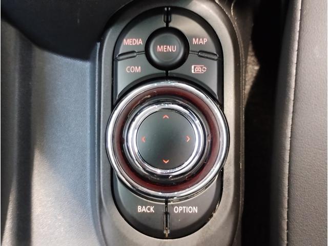 MINI クーパーDプレミアムプラスパッケージクラシックトリム 弊社元デモカー アップルカープレイ バックカメラ シートヒーター LEDヘッドライト 純正16インチアロイホイール インテリジェントセーフティ コンフォートアクセス クルーズコントロール(41枚目)