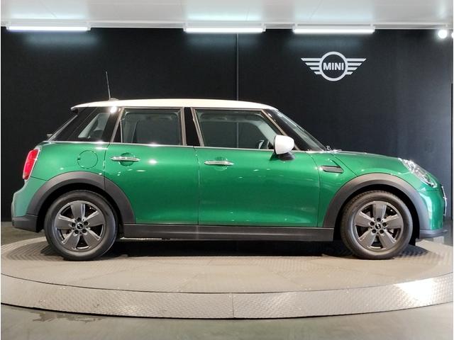 MINI クーパーDプレミアムプラスパッケージクラシックトリム 弊社元デモカー アップルカープレイ バックカメラ シートヒーター LEDヘッドライト 純正16インチアロイホイール インテリジェントセーフティ コンフォートアクセス クルーズコントロール(72枚目)