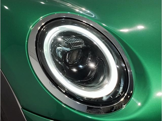 MINI クーパーDプレミアムプラスパッケージクラシックトリム クラシックトリム クルーズコントロール シートヒーター アップルカープレイ バックカメラ 衝突被害軽減ブレーキ コンフォートアクセス LEDヘッドライト マルチファンクションステアリング(14枚目)