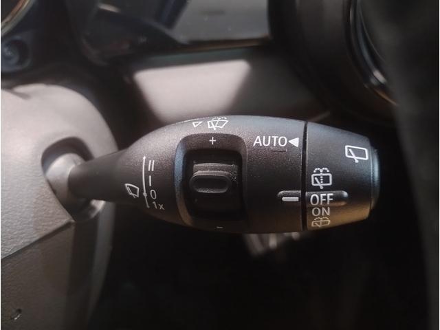 MINI クーパーDプレミアムプラスパッケージクラシックトリム クラシックトリム クルーズコントロール シートヒーター アップルカープレイ バックカメラ 衝突被害軽減ブレーキ コンフォートアクセス LEDヘッドライト マルチファンクションステアリング(38枚目)