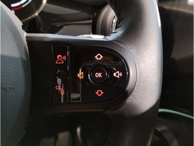 MINI クーパーDプレミアムプラスパッケージクラシックトリム クラシックトリム クルーズコントロール シートヒーター アップルカープレイ バックカメラ 衝突被害軽減ブレーキ コンフォートアクセス LEDヘッドライト マルチファンクションステアリング(40枚目)