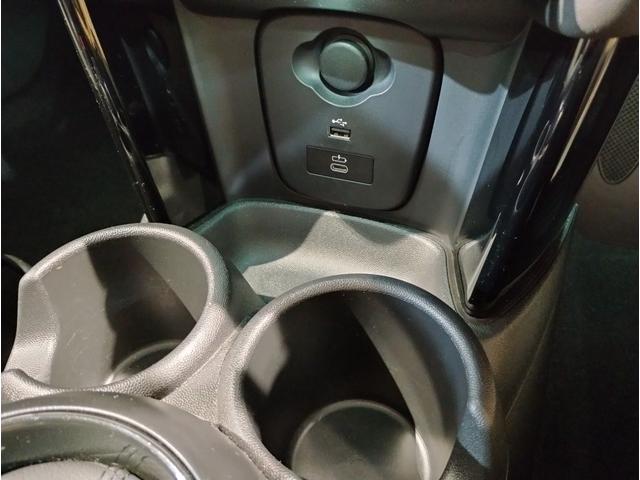 MINI クーパーDプレミアムプラスパッケージクラシックトリム クラシックトリム クルーズコントロール シートヒーター アップルカープレイ バックカメラ 衝突被害軽減ブレーキ コンフォートアクセス LEDヘッドライト マルチファンクションステアリング(53枚目)