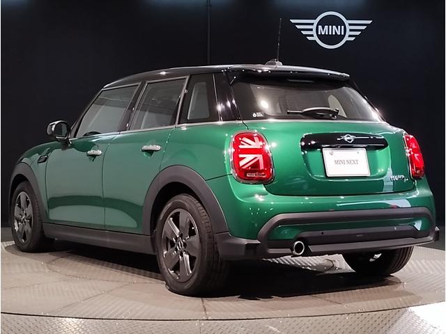 MINI クーパーDプレミアムプラスパッケージクラシックトリム クラシックトリム クルーズコントロール シートヒーター アップルカープレイ バックカメラ 衝突被害軽減ブレーキ コンフォートアクセス LEDヘッドライト マルチファンクションステアリング(65枚目)