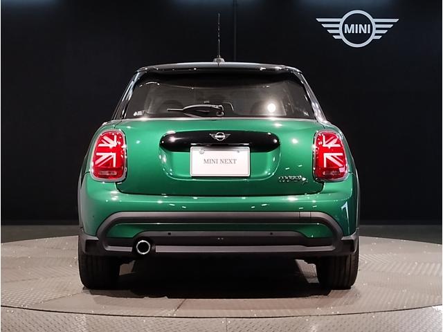 MINI クーパーDプレミアムプラスパッケージクラシックトリム クラシックトリム クルーズコントロール シートヒーター アップルカープレイ バックカメラ 衝突被害軽減ブレーキ コンフォートアクセス LEDヘッドライト マルチファンクションステアリング(66枚目)