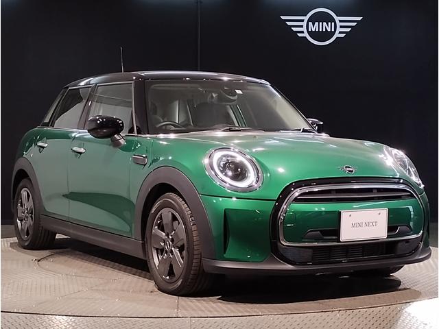 MINI クーパーDプレミアムプラスパッケージクラシックトリム クラシックトリム クルーズコントロール シートヒーター アップルカープレイ バックカメラ 衝突被害軽減ブレーキ コンフォートアクセス LEDヘッドライト マルチファンクションステアリング(69枚目)