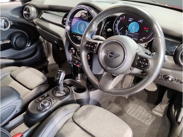 MINI クーパーD クラシック・トリム 保証2年付・クラシックT・AppleCarPlay・アクティブクルーズ・バックカメラ・前後PDC・ドライビングモード・16インチAW・ユニオンジャックテール・禁煙車・ETC(14枚目)