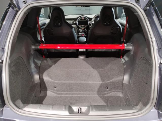 MINI ジョンクーパーワークスGP 世界3000台限定車 日本240台限定車 レッドブレーキキャリパー ダイナミカレザー バックカメラ 純正HDDナビ 専用18インチAW ミラー型ETC(20枚目)