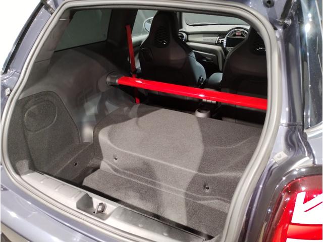 MINI ジョンクーパーワークスGP 世界3000台限定車 日本240台限定車 レッドブレーキキャリパー ダイナミカレザー バックカメラ 純正HDDナビ 専用18インチAW ミラー型ETC(21枚目)