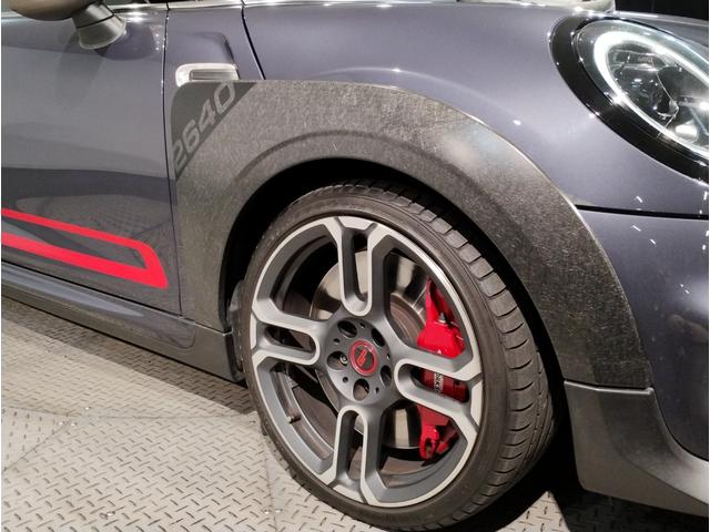 MINI ジョンクーパーワークスGP 世界3000台限定車 日本240台限定車 レッドブレーキキャリパー ダイナミカレザー バックカメラ 純正HDDナビ 専用18インチAW ミラー型ETC(27枚目)