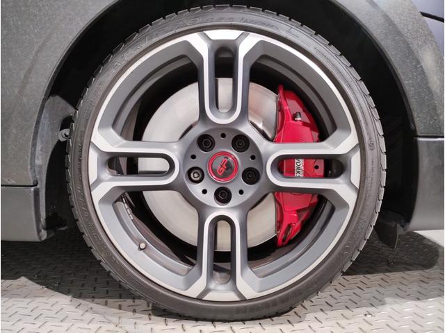 MINI ジョンクーパーワークスGP 世界3000台限定車 日本240台限定車 レッドブレーキキャリパー ダイナミカレザー バックカメラ 純正HDDナビ 専用18インチAW ミラー型ETC(32枚目)