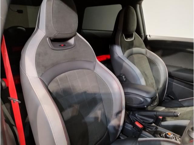 MINI ジョンクーパーワークスGP 世界3000台限定車 日本240台限定車 レッドブレーキキャリパー ダイナミカレザー バックカメラ 純正HDDナビ 専用18インチAW ミラー型ETC(38枚目)