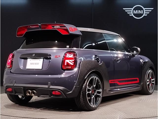MINI ジョンクーパーワークスGP 世界3000台限定車 日本240台限定車 レッドブレーキキャリパー ダイナミカレザー バックカメラ 純正HDDナビ 専用18インチAW ミラー型ETC(79枚目)