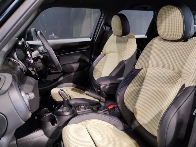 MINI クーパーS レゾリュート・エディション ワンオーナー 特別仕様車 アップルカープレイ シートヒーター クルーズコントロール 衝突被害軽減ブレーキ 前後障害物センサー リアカメラ 純正18インチアルミホイール コンフォートアクセス(30枚目)