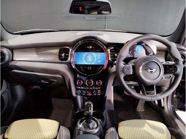 MINI クーパーS レゾリュート・エディション ワンオーナー 特別仕様車 アップルカープレイ シートヒーター クルーズコントロール 衝突被害軽減ブレーキ 前後障害物センサー リアカメラ 純正18インチアルミホイール コンフォートアクセス(37枚目)