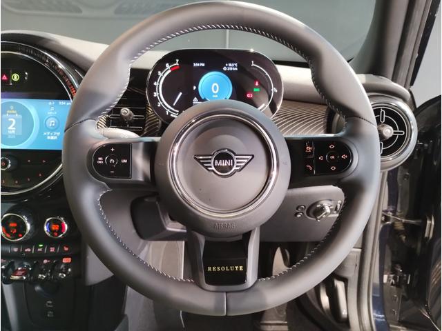 MINI クーパーS レゾリュート・エディション ワンオーナー 特別仕様車 アップルカープレイ シートヒーター クルーズコントロール 衝突被害軽減ブレーキ 前後障害物センサー リアカメラ 純正18インチアルミホイール コンフォートアクセス(39枚目)