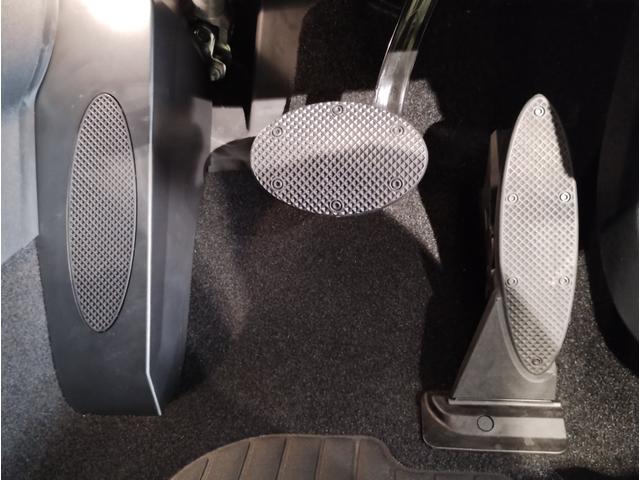 MINI クーパーS レゾリュート・エディション ワンオーナー 特別仕様車 アップルカープレイ シートヒーター クルーズコントロール 衝突被害軽減ブレーキ 前後障害物センサー リアカメラ 純正18インチアルミホイール コンフォートアクセス(41枚目)