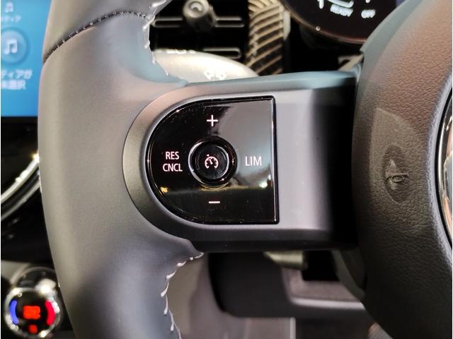 MINI クーパーS レゾリュート・エディション ワンオーナー 特別仕様車 アップルカープレイ シートヒーター クルーズコントロール 衝突被害軽減ブレーキ 前後障害物センサー リアカメラ 純正18インチアルミホイール コンフォートアクセス(58枚目)