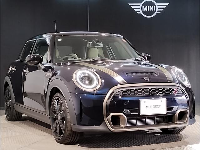 MINI クーパーS レゾリュート・エディション ワンオーナー 特別仕様車 アップルカープレイ シートヒーター クルーズコントロール 衝突被害軽減ブレーキ 前後障害物センサー リアカメラ 純正18インチアルミホイール コンフォートアクセス(73枚目)
