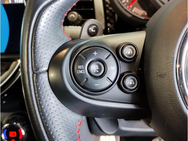 ＭＩＮＩ ジョンクーパーワークス　２年保証付・トラックスタイル・シートヒーター・アクティブクルーズ・ヘッドアップディスプレイ・パドルシフト・１８インチＡＷ・バックカメラ・ＥＴＣ・禁煙車（26枚目）