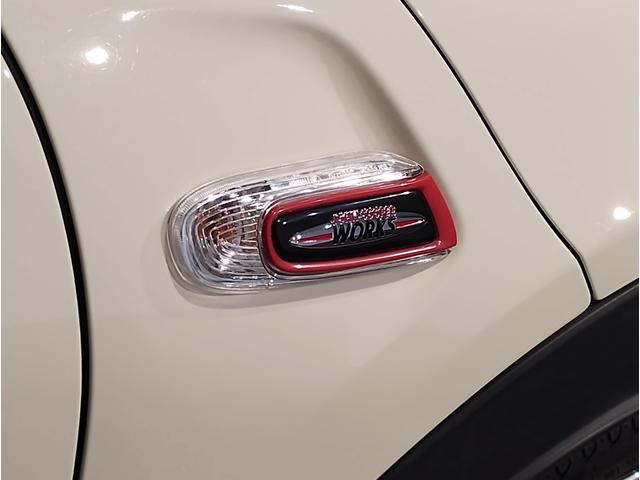 ＭＩＮＩ ジョンクーパーワークス　２年保証付・トラックスタイル・シートヒーター・アクティブクルーズ・ヘッドアップディスプレイ・パドルシフト・１８インチＡＷ・バックカメラ・ＥＴＣ・禁煙車（63枚目）
