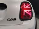 クーパー　カムデン・エディション　特別仕様車　ワンオーナー　ＡｐｐｌｅＣａｒＰｌａｙ　バックカメラ　アクティブクルーズコントロール　ＬＥＤヘッドライト　シートヒーター　前後ＰＤＣセンサー　衝突軽減ブレーキ　ブラックルーフ（22枚目）