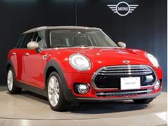 ＭＩＮＩのフロントグリルのデザインはイギリスで生まれた当初から、シルバーのサイドバーが折り重なった伝統的なデザインで御座います。その伝統はＢＭＷのお車になってからでも少しずつ形を変えて守られております 6