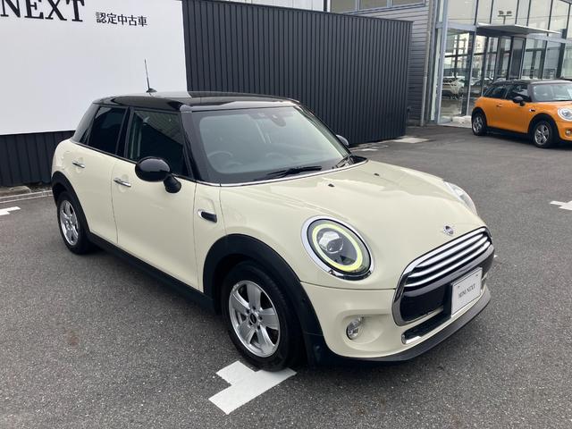 ＭＩＮＩ クーパー　弊社１オーナー　禁煙車　衝突軽減ブレーキ　ペッパーパッケージ　純正ＨＤＤナビ　バックカメラ　Ｂｌｕｅｔｏｏｔｈ対応　コンフォートアクセス　ＬＥＤヘッドライト　純正１５インチアルミ（18枚目）