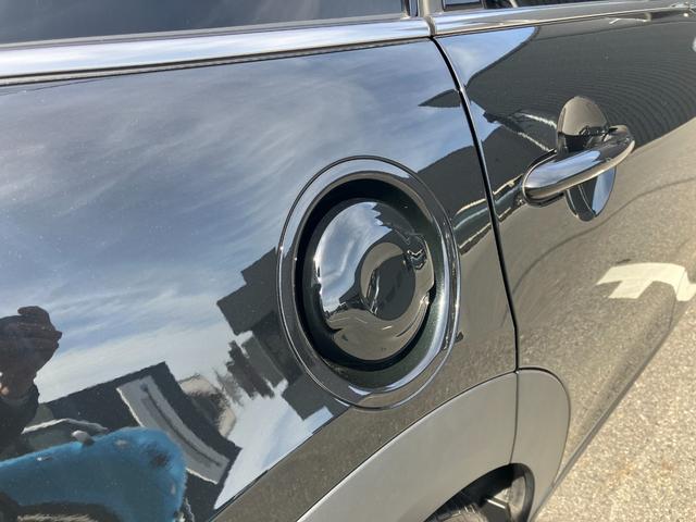 ＭＩＮＩ クーパーＳ　シャドー・エディション　弊社１オーナー　禁煙車　限定車　衝突軽減ブレーキ　純正ナビ　バックカメラ　アップルカープレイ　Ｂｌｕｅｔｏｏｔｈ対応　シートヒーター　ドライビングモード　ワイヤレスチャージ　ＡＣＣ（30枚目）