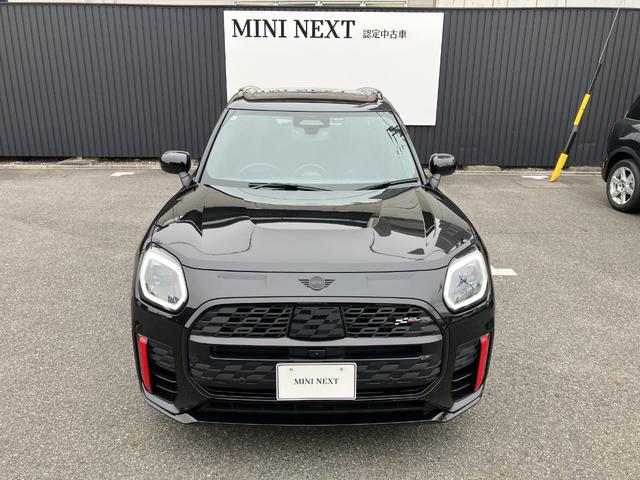 MINI ジョンクーパーワークス カントリーマンオール4JCW 弊社1オーナー 禁煙車 Lパッケージ パノラマガラスサンルーフ JCWトリム 全周囲カメラ パドルシフト 電動シート ヘッドアップディスプレイ ワイヤレスチャージング 純正ナビ シートヒーター(2枚目)
