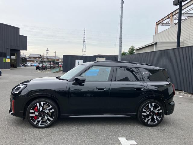 MINI ジョンクーパーワークス カントリーマンオール4JCW 弊社1オーナー 禁煙車 Lパッケージ パノラマガラスサンルーフ JCWトリム 全周囲カメラ パドルシフト 電動シート ヘッドアップディスプレイ ワイヤレスチャージング 純正ナビ シートヒーター(6枚目)