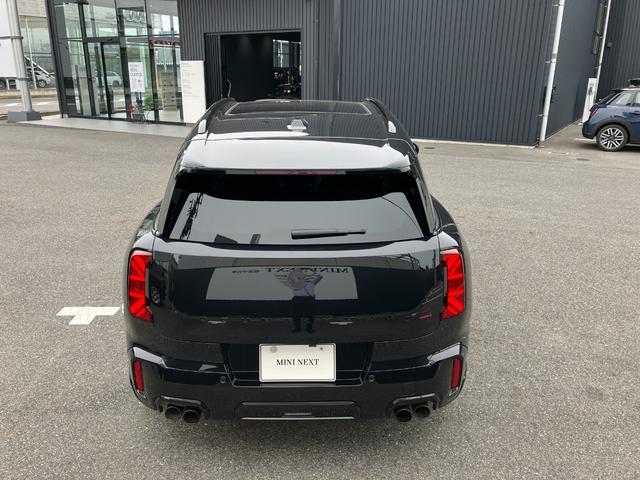 MINI ジョンクーパーワークス カントリーマンオール4JCW 弊社1オーナー 禁煙車 Lパッケージ パノラマガラスサンルーフ JCWトリム 全周囲カメラ パドルシフト 電動シート ヘッドアップディスプレイ ワイヤレスチャージング 純正ナビ シートヒーター(9枚目)