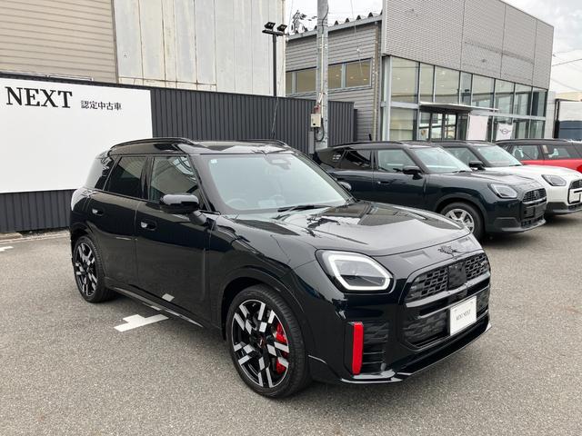 MINI ジョンクーパーワークス カントリーマンオール4JCW 弊社1オーナー 禁煙車 Lパッケージ パノラマガラスサンルーフ JCWトリム 全周囲カメラ パドルシフト 電動シート ヘッドアップディスプレイ ワイヤレスチャージング 純正ナビ シートヒーター(14枚目)