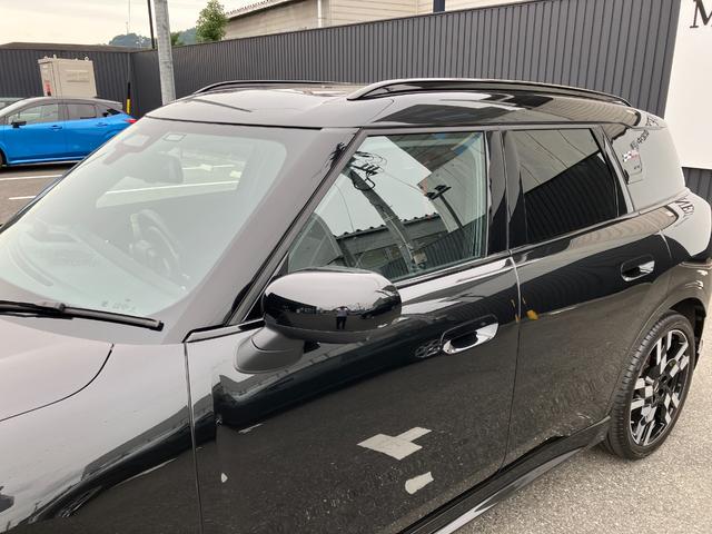 MINI ジョンクーパーワークス カントリーマンオール4JCW 弊社1オーナー 禁煙車 Lパッケージ パノラマガラスサンルーフ JCWトリム 全周囲カメラ パドルシフト 電動シート ヘッドアップディスプレイ ワイヤレスチャージング 純正ナビ シートヒーター(19枚目)
