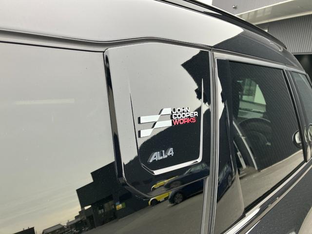 MINI ジョンクーパーワークス カントリーマンオール4JCW 弊社1オーナー 禁煙車 Lパッケージ パノラマガラスサンルーフ JCWトリム 全周囲カメラ パドルシフト 電動シート ヘッドアップディスプレイ ワイヤレスチャージング 純正ナビ シートヒーター(22枚目)