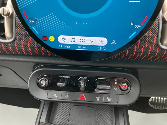 MINI ジョンクーパーワークス カントリーマンオール4JCW 弊社1オーナー 禁煙車 Lパッケージ パノラマガラスサンルーフ JCWトリム 全周囲カメラ パドルシフト 電動シート ヘッドアップディスプレイ ワイヤレスチャージング 純正ナビ シートヒーター(53枚目)