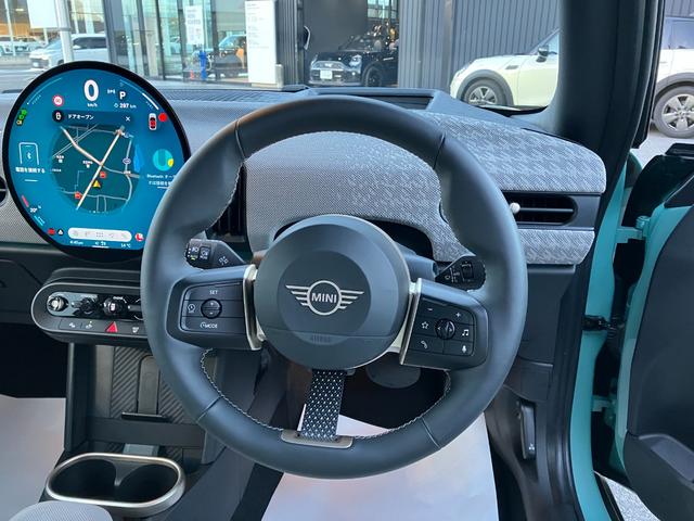 MINI クーパーS フェイバリット・トリム 弊社展示試乗車 認定中古車 禁煙車両 FAVOURED TRIM ステアリングホイールヒーター LEDヘッド 純正ナビ アップルカープレイ アンドロイドオート 17インチアルミホイル(39枚目)