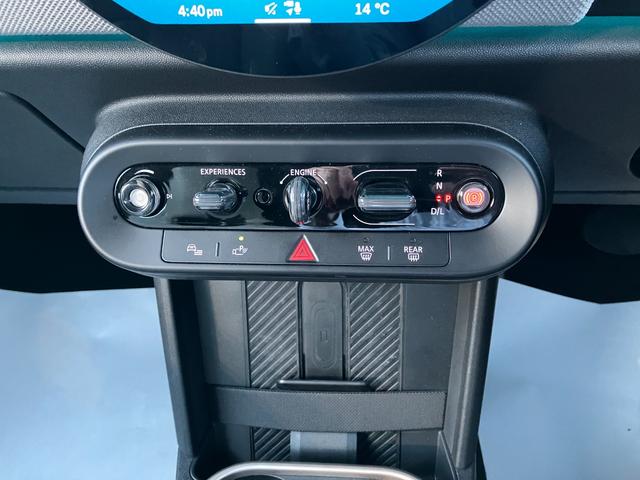 MINI クーパーS フェイバリット・トリム 弊社展示試乗車 認定中古車 禁煙車両 FAVOURED TRIM ステアリングホイールヒーター LEDヘッド 純正ナビ アップルカープレイ アンドロイドオート 17インチアルミホイル(43枚目)